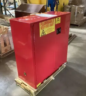 491M89 CONDOR Flammables Safety Cabinet Std Shf