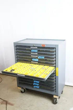 13525 HUOT Cabinet Cutting Tool Cnc Storage #3