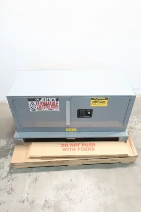 891303 JUSTRITE Sure Grip Ex Flammable Storage Cabinet #2