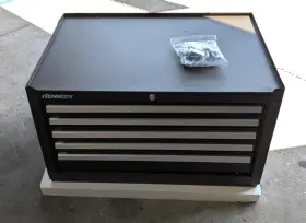 2805XB KENNEDY Tool Chest Dent