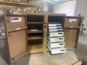 Knaack 112-kl Jobsite Cabinet 60 Inch X 30 54.9 Cu Ft Proprietary Recessed Pa