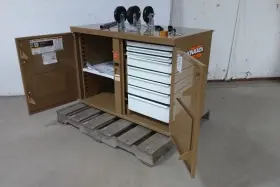 Knaack 49-kl 1 000 Lb Overall Load Cap Tan Steel Jobsite Field Office