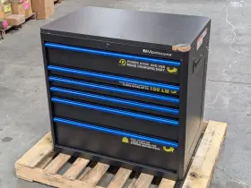 BKM362406TC MONTEZUMA Drawer Tool Box Roller Cabinet Dent