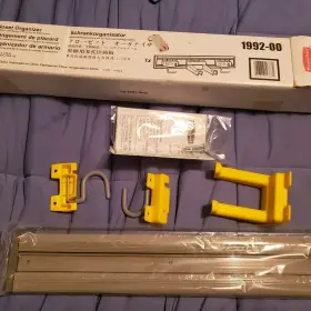 1992-00 RUBBERMAID Closet Organizer Tool Holder #3