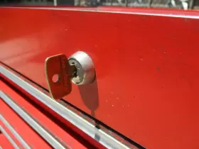 KR557F SNAP-ON Rolling Tool Chest Box Drawer Key #3