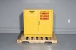 Justrite 25730 22-gallon Flammable Cabinet With 1x Shelf - No Key Included. Fixed Price $759.99.